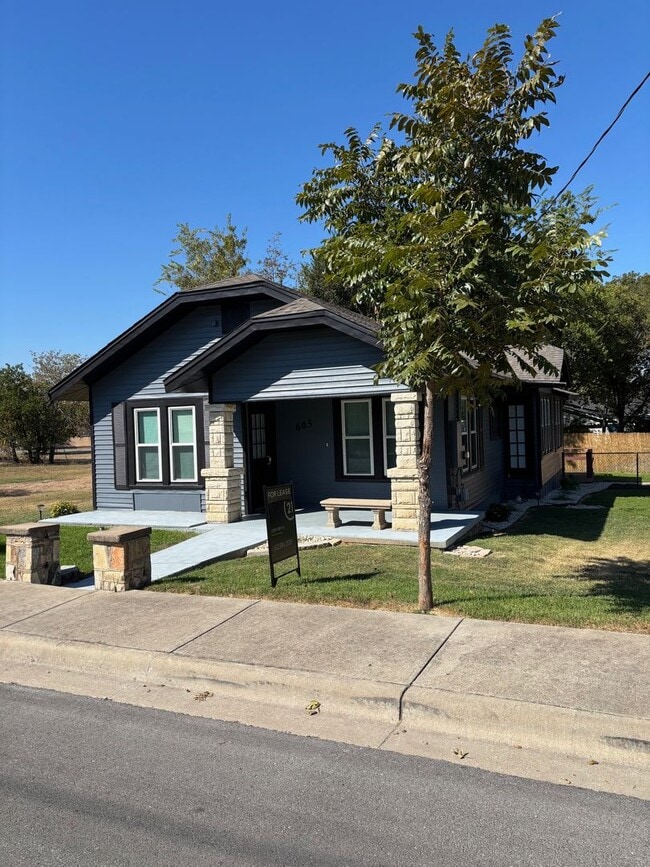 Building Photo - 3 Bedroom 1 Bathroom Downtown Georgetown Home