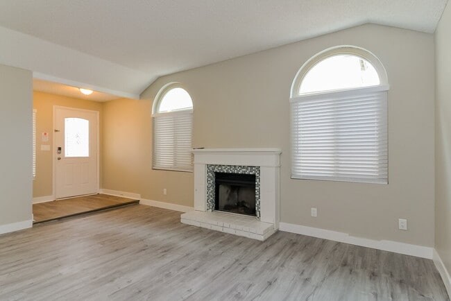 Photo - 129 Primero Way