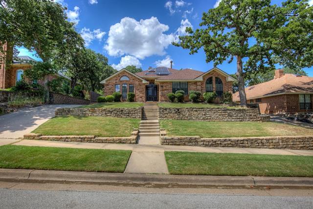 Building Photo - 3914 Meadow Dr
