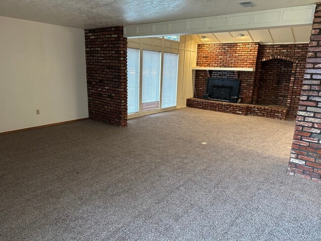 Living Room - 13520 NW Cache Rd