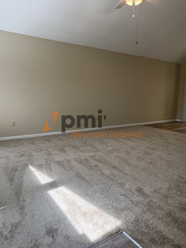 Photo - 82 Primrose Dr Unit A