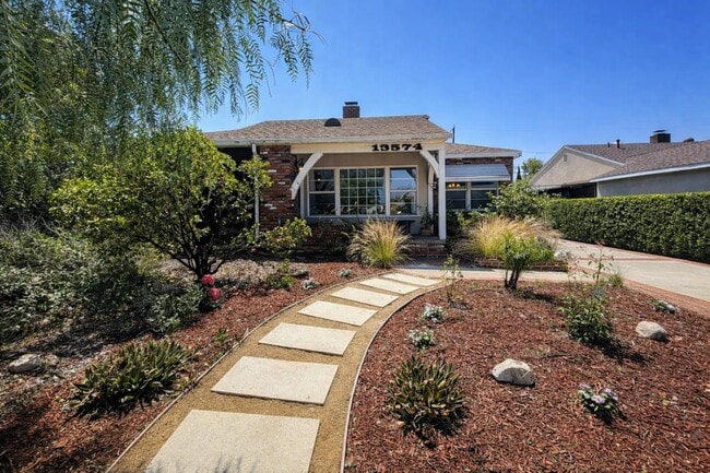 Photo - 13574 Ottoman St