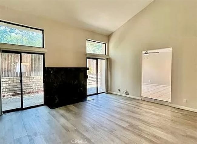 Photo - 10022 Reseda Blvd