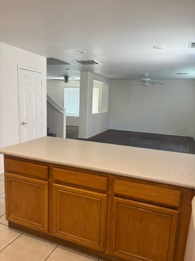 Photo - 3 bedroom house with 2.5 bathrooms