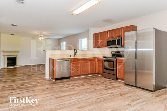 Photo - 2801 Spencer Cir