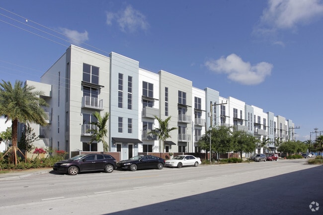 Photo - Urban Village On 5th Avenue Townhomes