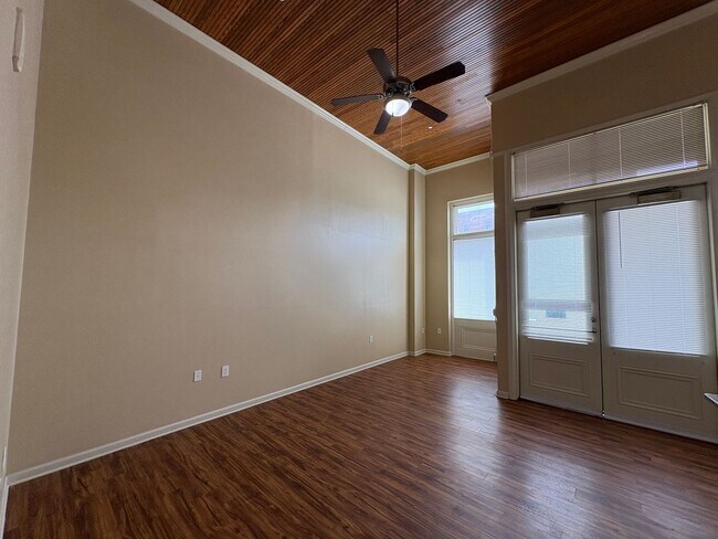 Photo - 452 Poplar St Unidad 1