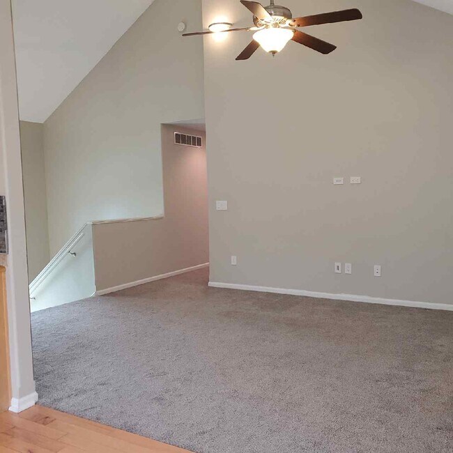 Photo - 449 Poplar St