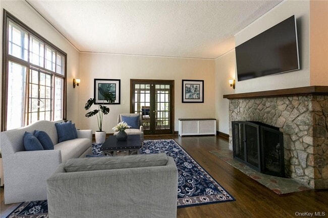 Photo - 1191 Post Rd