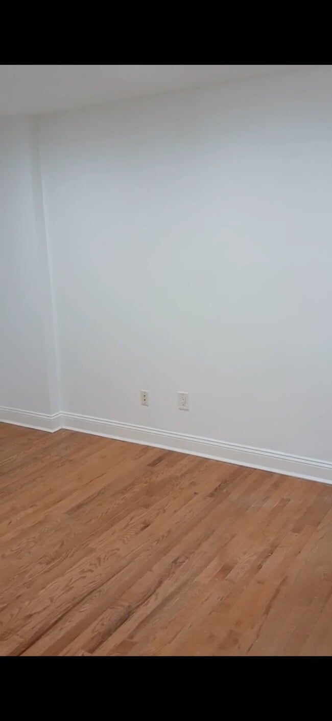 Photo - 2333 Wallace Ave Unidad Ground floor