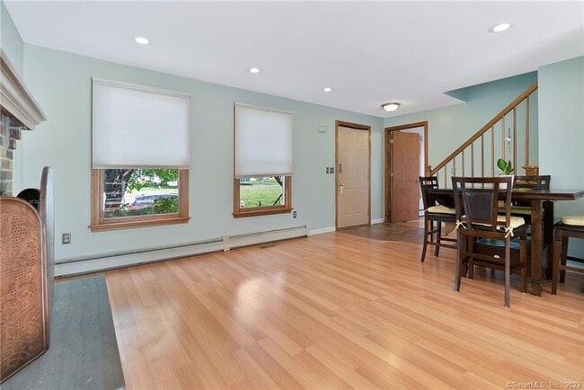 Photo - 25 Walcott Green