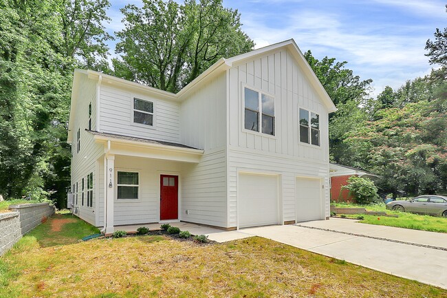 Photo - 911 Yellowstone Dr