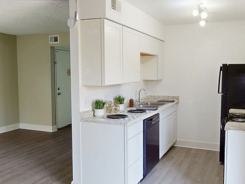 Welcome to Meadow Lark Apartments