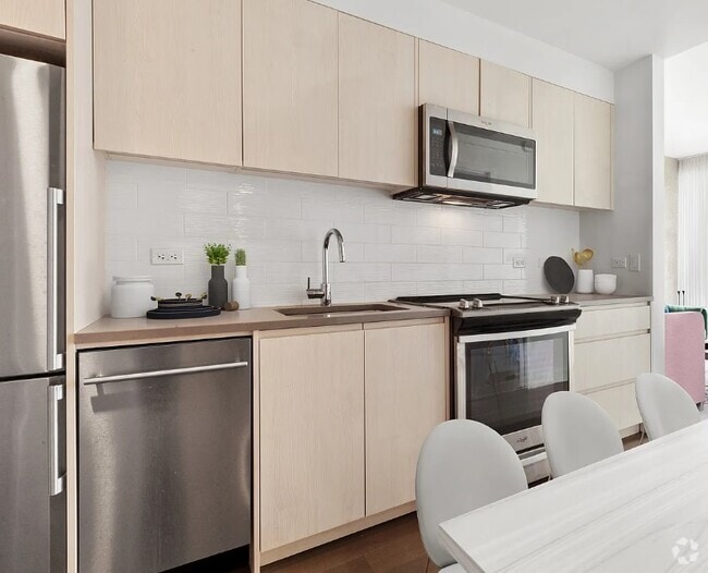 Building Photo - 205 Commonwealth Ave Unit 5 Rental
