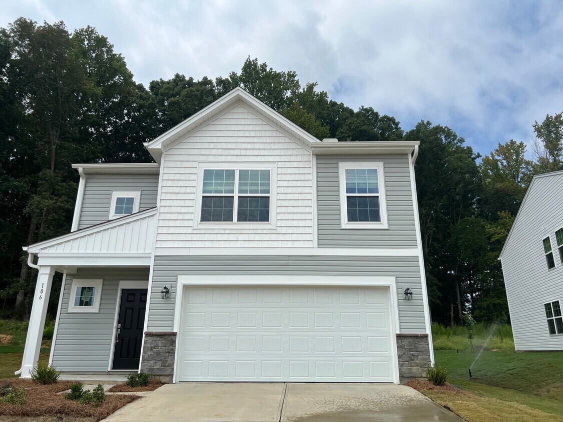 Photo - 106 Broadtree Cir (Greenville, SC)