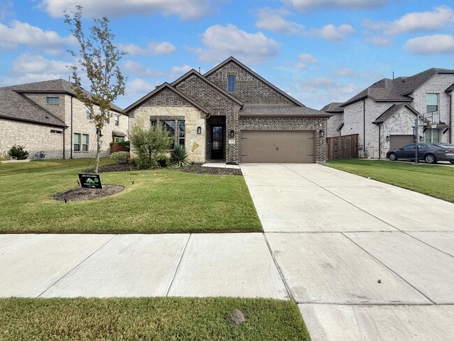 Building Photo - Gorgeous 4-Bedroom Home in Woodbridge Esta...