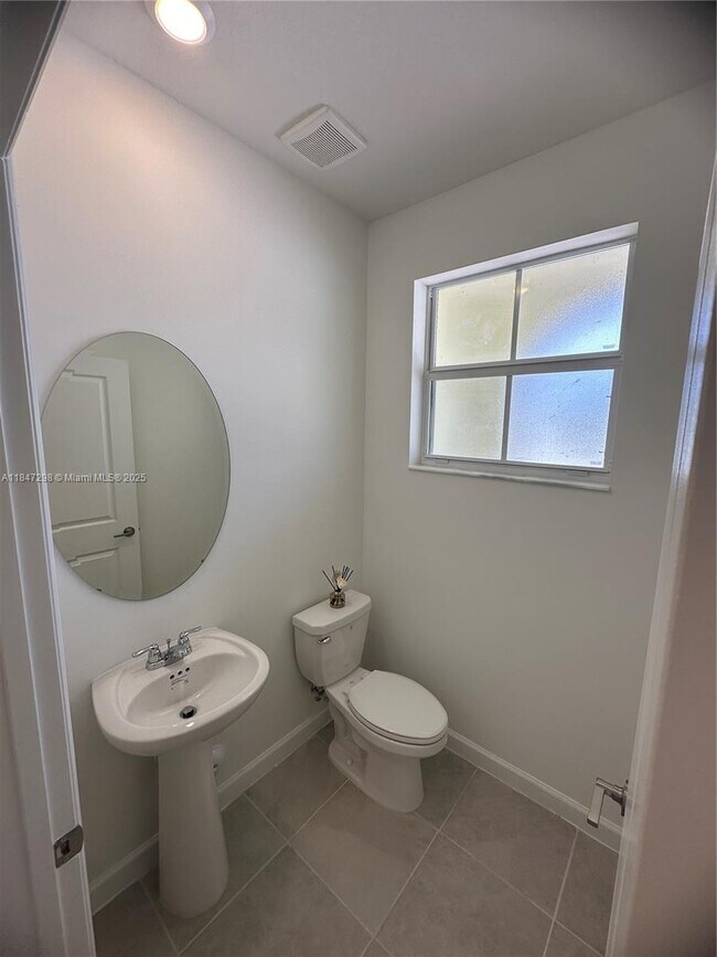 Photo - 2627 SE 28 Street