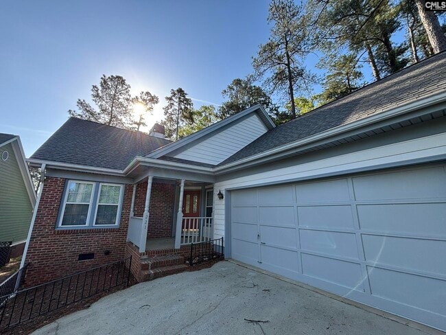 Building Photo - 221 Timberlake Dr