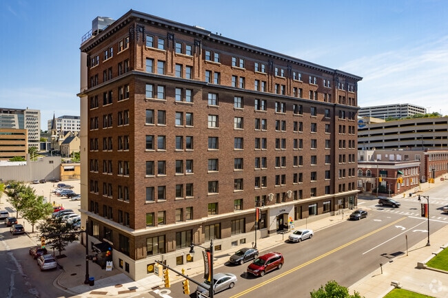 The Lofts @ 5 Lyon
