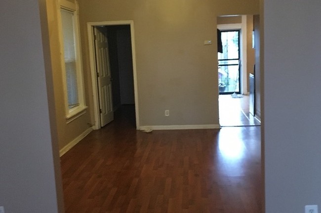 Dining room - 7134 S University Ave Apartment Unit 2