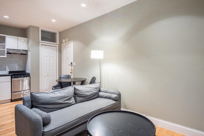 Photo - 20 Avenue A Apartment Unit FL3-ID358706P