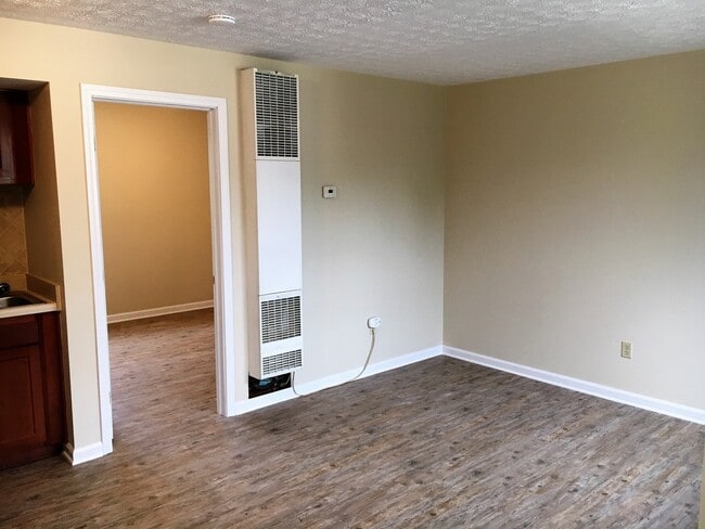 Building Photo - 3316 Maize Rd Unit 3316-B