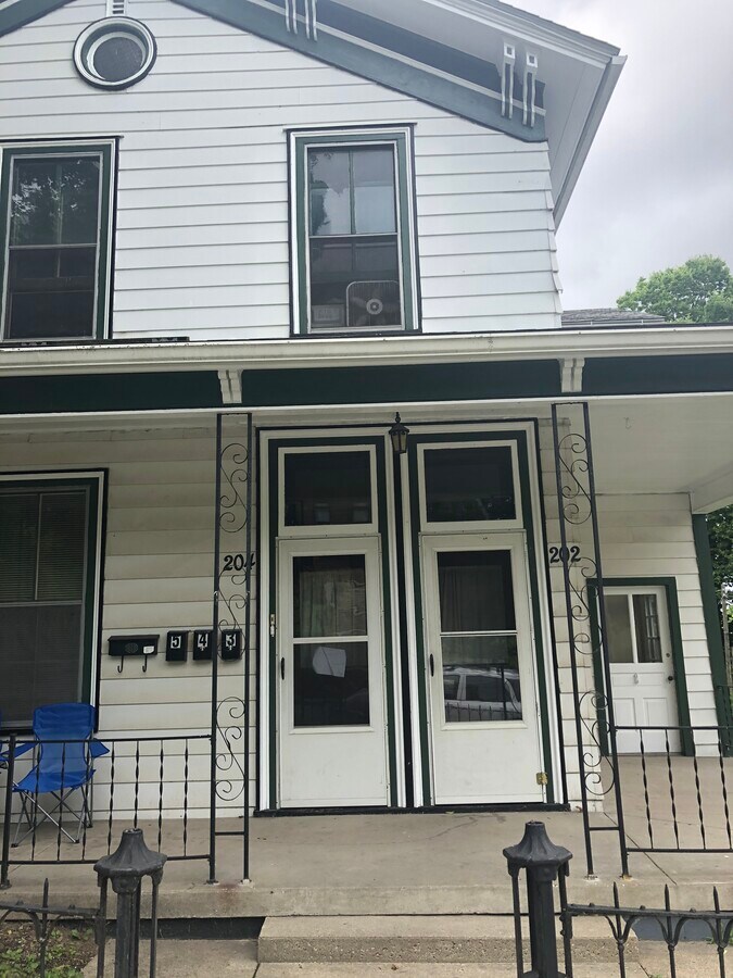 Photo - 202 S 9th St Apartments Unit 3