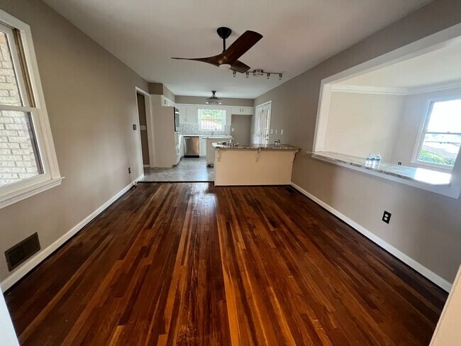 Photo - 1451 Snapfinger Rd