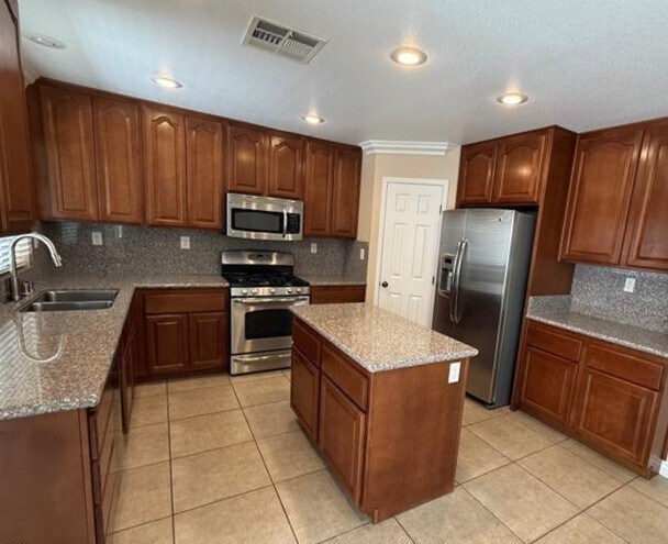 Photo - 5565 Golden Palms Ct