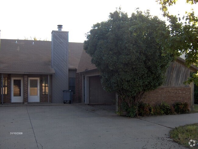 Building Photo - 2905 NE Tortoise Dr Rental