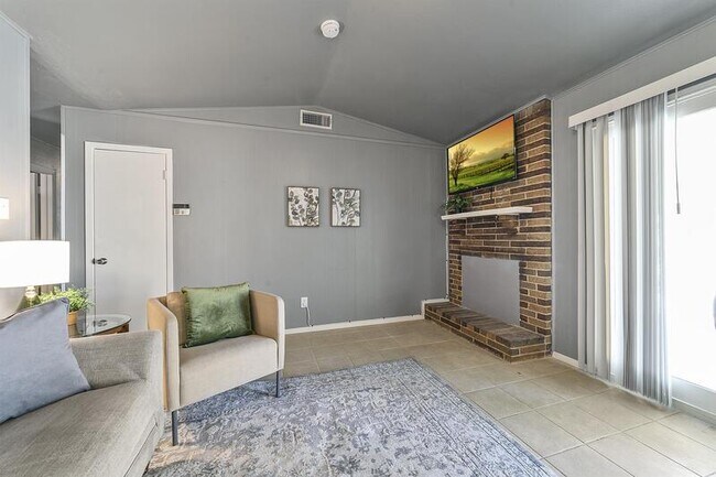 Photo - 3032 Edgewood Dr