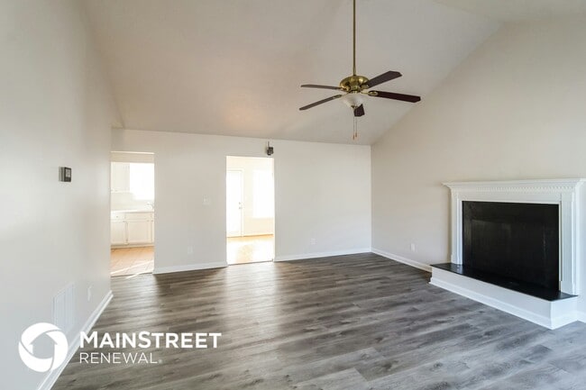 Photo - 5960 Farmbrook Ln