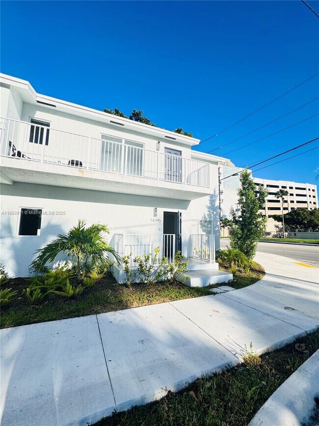 Photo - 18395 SW 103rd Ct