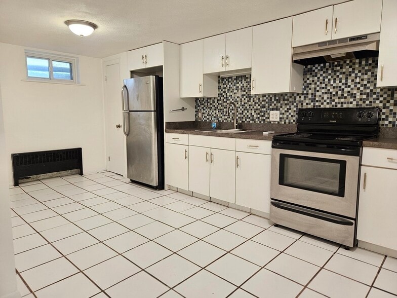 350 Vane St