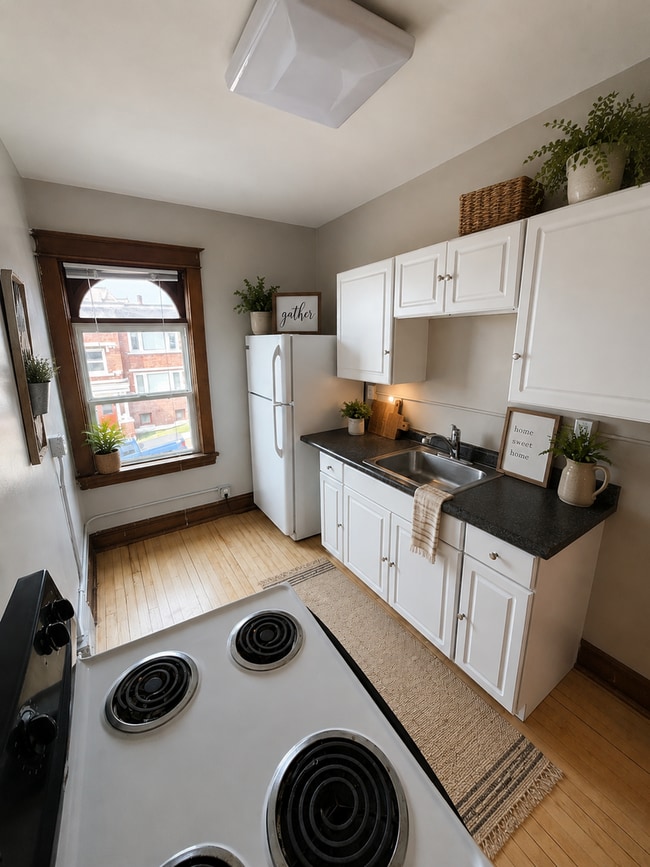 Photo - 214-216 N 2nd Ave E Unit 216  2
