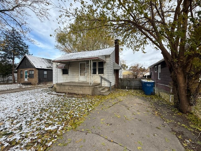 Building Photo - 7251 Hudson Ave