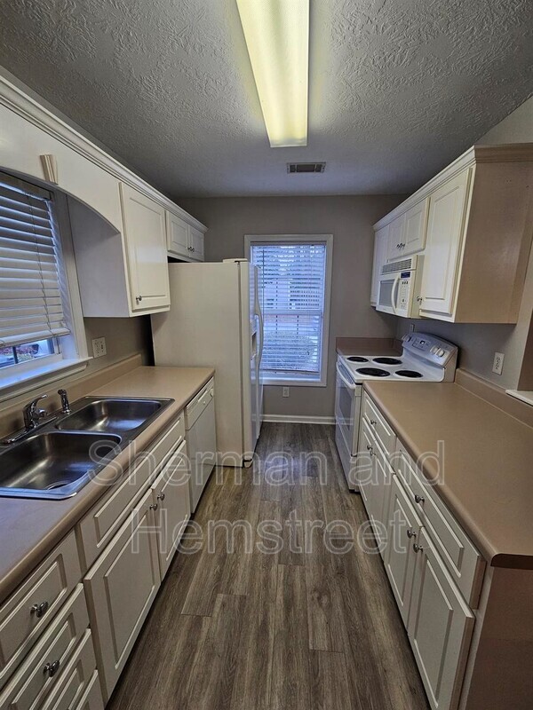Photo - 2195 Bridgeton Rd