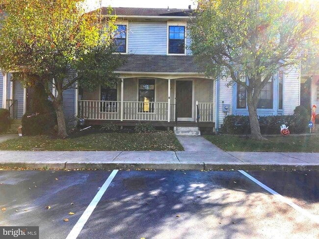 Building Photo - 56 Burgundy Dr