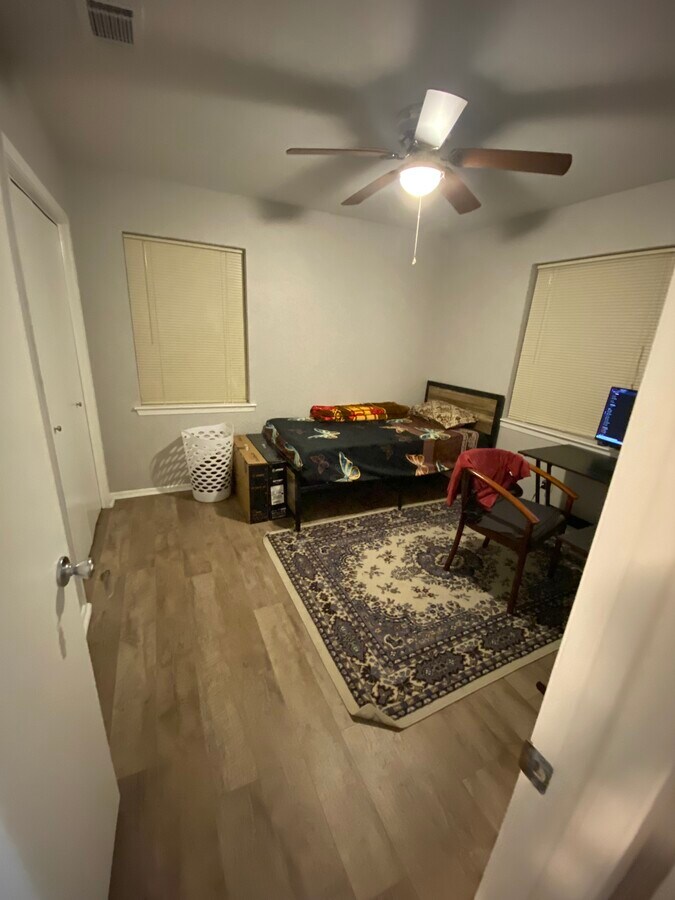 Photo - 2217 Hackberry Dr House