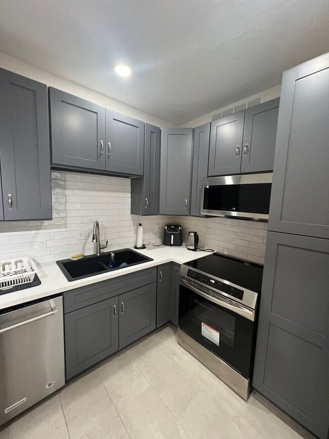 Photo - 2100 Tanglewilde St Unit 244