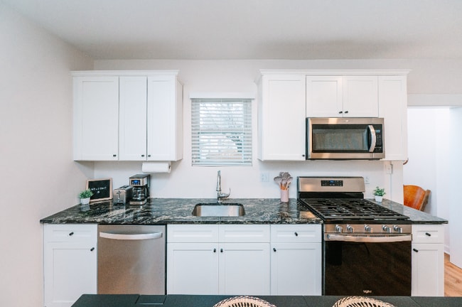 Photo - 5 Cemetery St