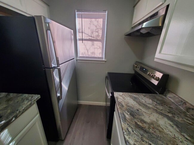 Photo - 911 Vance Jackson Rd