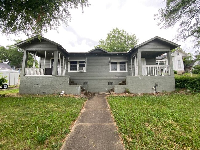 Building Photo - 403 S Broad St SW Unit B