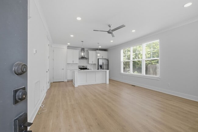 Photo - 105 Duke St
