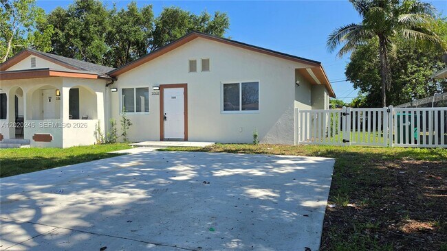 Building Photo - 1068 NW 112th St Unit 1068