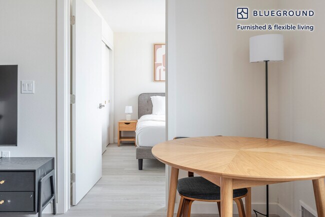 Photo - 1698 University Ave Unit FL4-ID2125