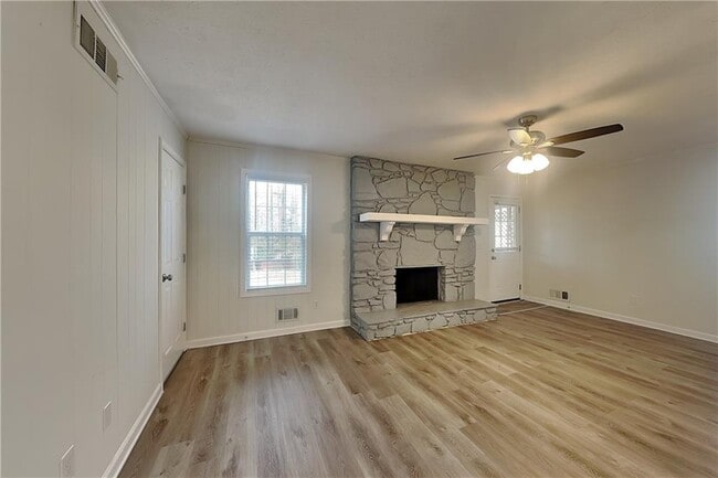 Photo - 3499 Ulster Ln NE