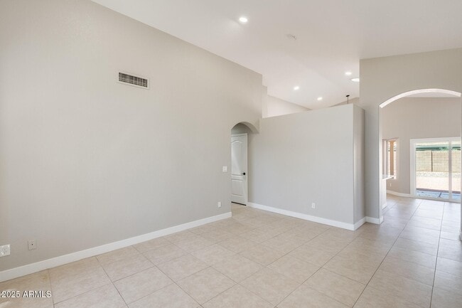 Photo - 9842 W Burnett Rd