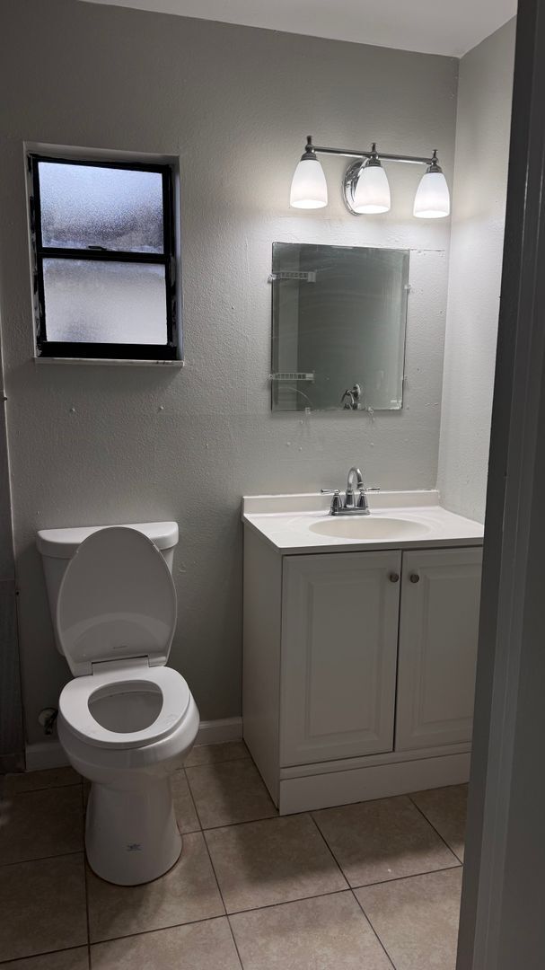 Photo - Move-In Ready 2BR/2BA Home with Modern Updates & Prime Zephyrhills Location!