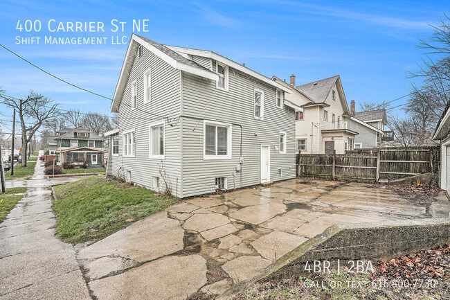 Photo - 400 Carrier St NE